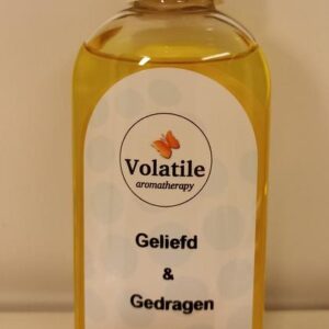 Volatile Massageolie geliefd & gedragen
