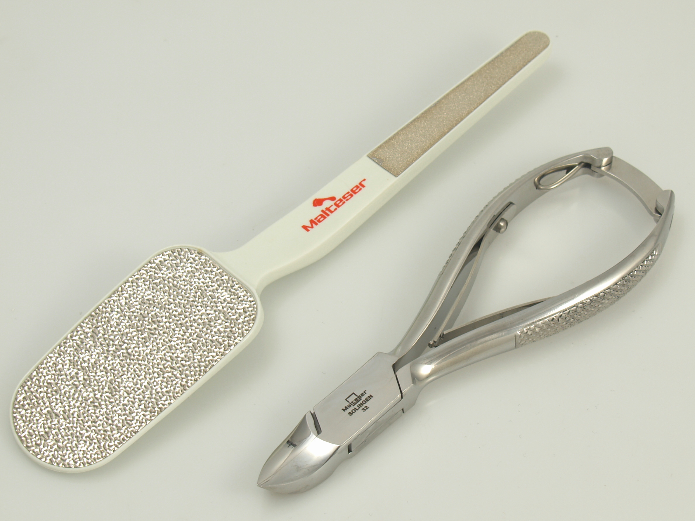 Malteser Pedicuretang 14cm en rasp 19.5cm nikkel